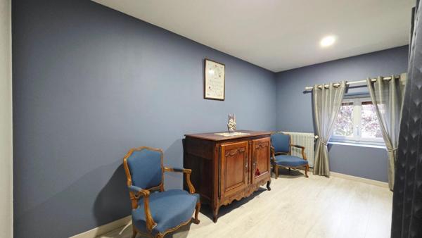 SAINT DOULCHARD MAISON 7 PIECES 6 CHAMBRES GRANGE DEPENDANCES