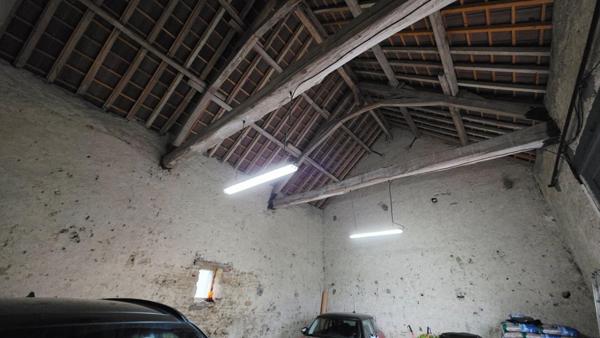 SAINT DOULCHARD MAISON 7 PIECES 6 CHAMBRES GRANGE DEPENDANCES