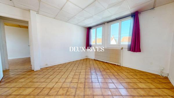 Rezé Maison à Rénover avec garage et potentiel d'agrandissement