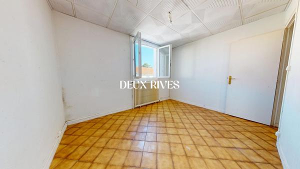 Rezé Maison à Rénover avec garage et potentiel d'agrandissement