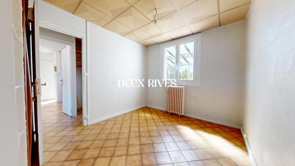 Rezé Maison à Rénover avec garage et potentiel d'agrandissement