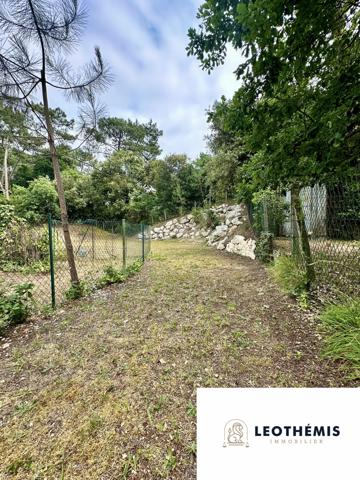 TERRAIN CONSTRUCTIBLE EN PLEIN COEUR DE RONCE