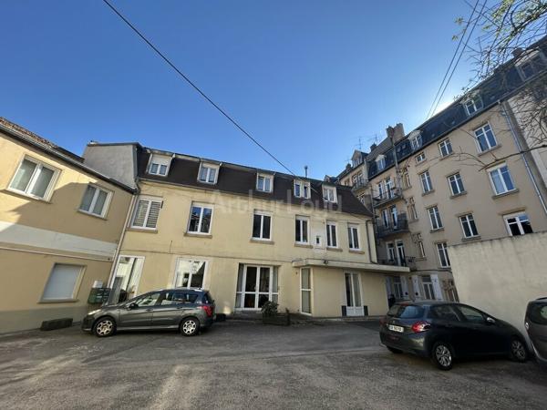 BUREAUX à VENDRE de 97 m²