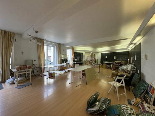 BUREAUX à VENDRE de 97 m²