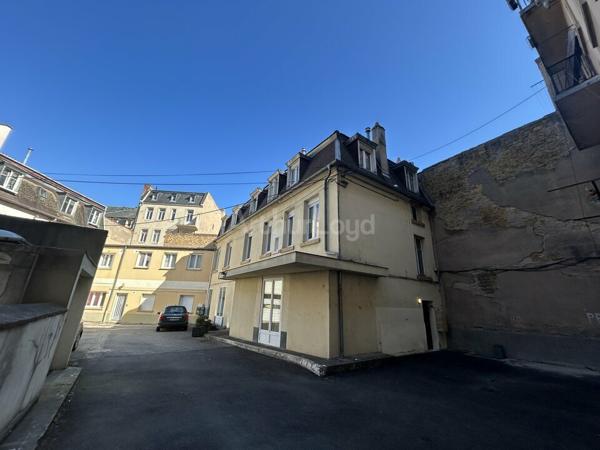 BUREAUX à VENDRE de 97 m²