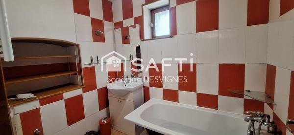 Maison 3 chambres, garage, dépendances et terrain