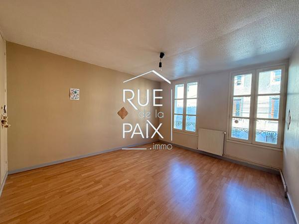 79200 PARTHENAY Maison de ville à Parthenay