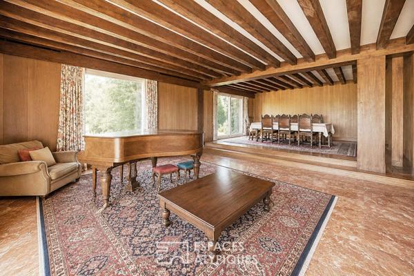 Maison d’architecte des années 70 et son domaine forestier d’exception