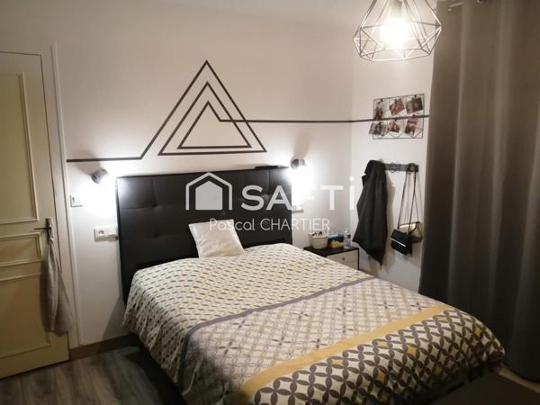 A 20 minutes d'Angers, venez découvrir cette grande maison familiale.