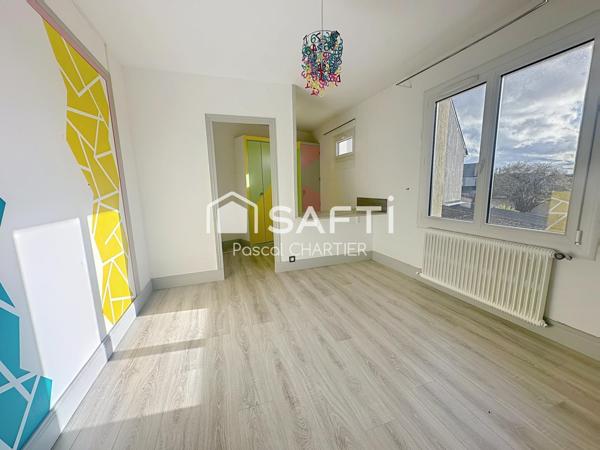 A 20 minutes d'Angers, venez découvrir cette grande maison familiale.