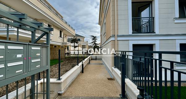 Location Studio meublé 22.95 m² - Viroflay 78220