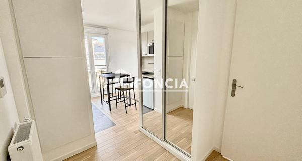 Location Studio meublé 22.95 m² - Viroflay 78220