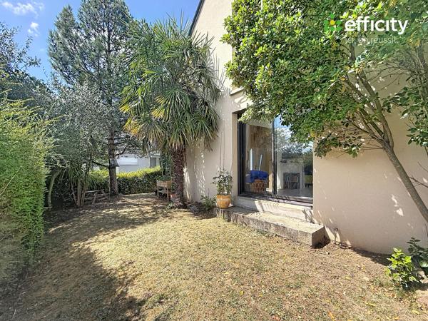 Maison
         5 pièces
        - 120 m² 339 000 € *