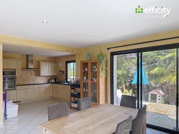 Maison
         5 pièces
        - 120 m² 339 000 € *