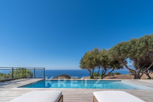 Maison avec piscine et vue mer