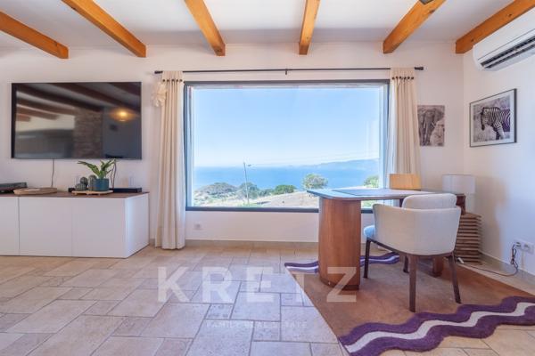 Maison avec piscine et vue mer