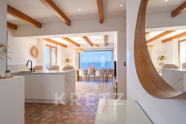 Maison avec piscine et vue mer