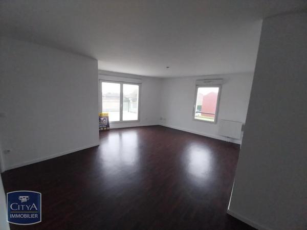 Appartement à louer 4 pièces 70.86m² Douai (59500)