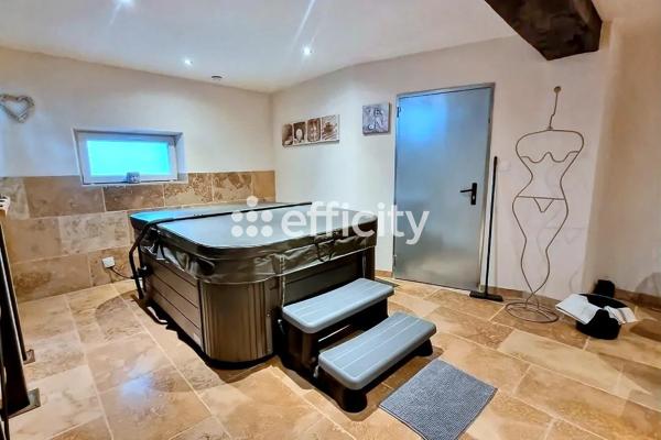 Local Commercial 11 pièces - 347 m²