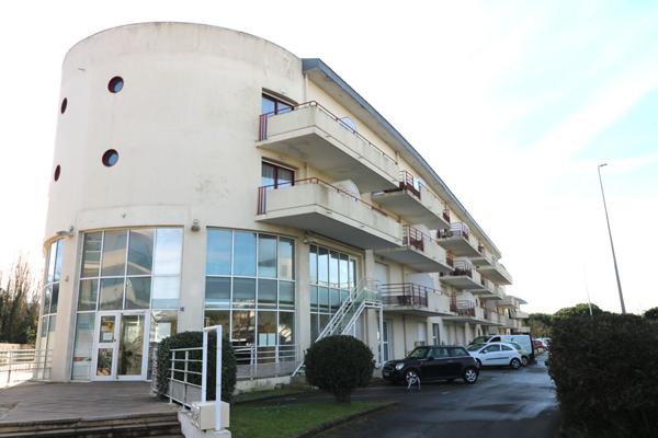 T1 bis - Terrasse - Piscine & parking - Les Minimes,  
La rochelle 17000