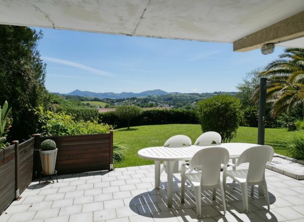 HERRIBISTA Maison Saint Pée Sur Nivelle T7 avec vue panoramique