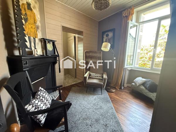 Maison de 136 M2, 3 chambres, proche des commodités à pieds