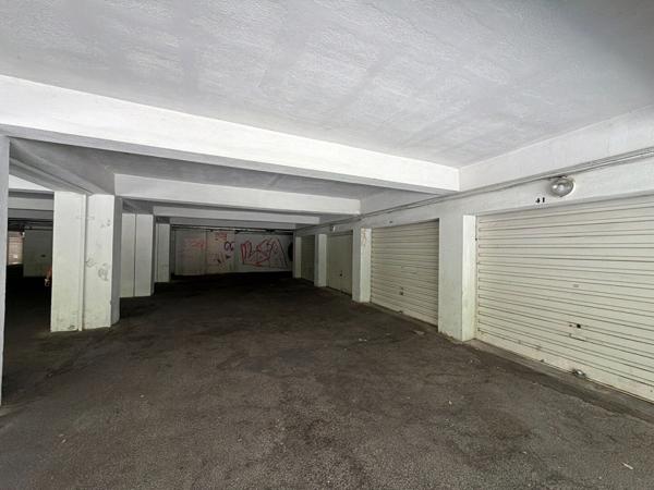 À VENDRE EXCLUSIVITÉ 13100 AIX-EN-PROVENCE APPARTEMENT 5 PIECES D'ENVIRON 97M² AVEC BALCON CAVE, GARAGE ET STATIONNEMENT