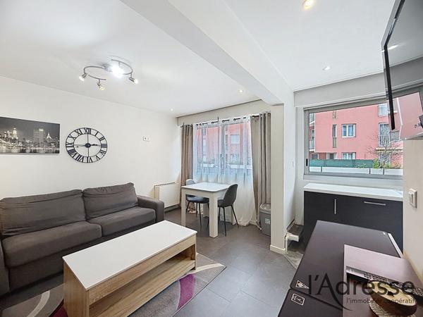 IDEAL INVESTISSEUR ou PREMIER ACHAT: Mandelieu coquet STUDIO 27m2 avec cave !