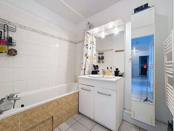 A VENDRE - MURET - Appartement T4 de 78,99 m² - Vendu Loué - 2 Parkings en Sous-Sol