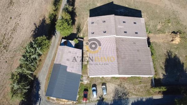 À VENDRE – Maison avec 38679m² de terrain et nombreuses dépendances