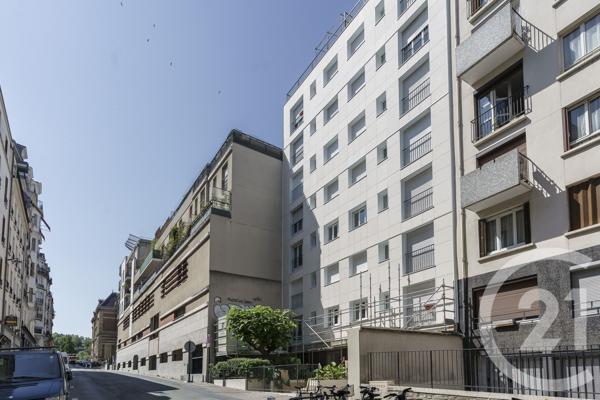 Appartement à vendre  3 pièces - 58 m 2   PARIS  - 75019