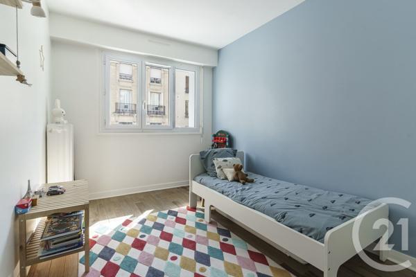 Appartement à vendre  3 pièces - 58 m 2   PARIS  - 75019