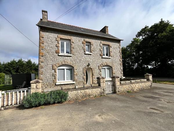 Maison  en pierres  5 pièce(s) 105 m2 22250 sevignac