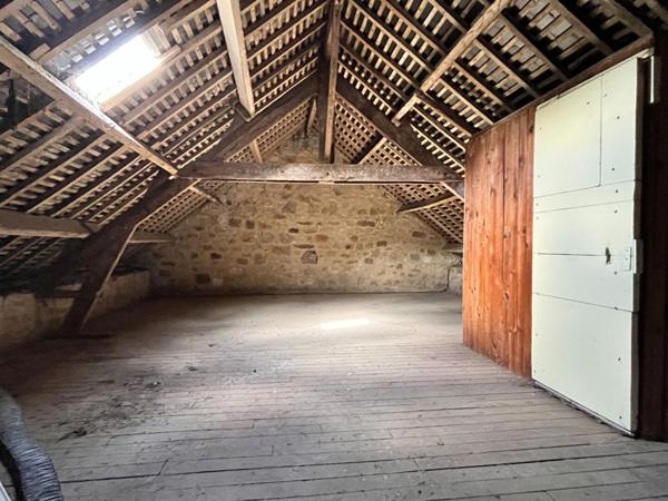 Maison  en pierres  5 pièce(s) 105 m2 22250 sevignac