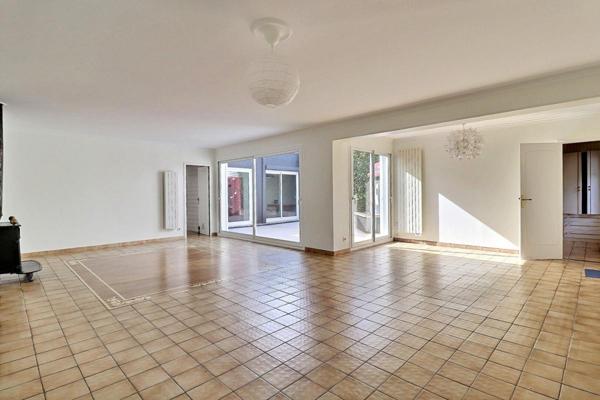 91700 - Maison de 9 pièces - 230 m²