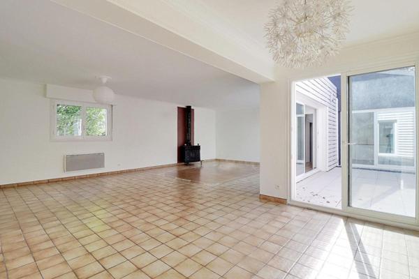 91700 - Maison de 9 pièces - 230 m²