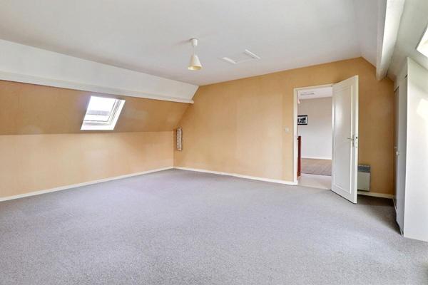 91700 - Maison de 9 pièces - 230 m²