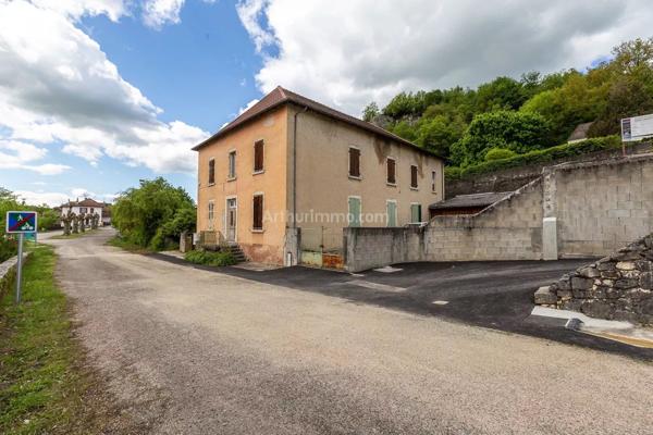 Vente Immeuble 12 pièces 264 m2 à Brégnier-Cordon