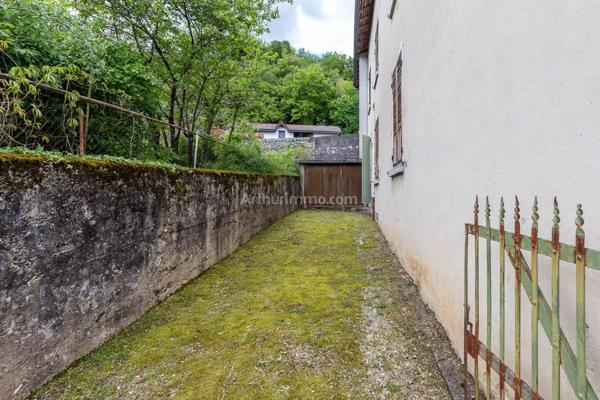 Vente Immeuble 12 pièces 264 m2 à Brégnier-Cordon