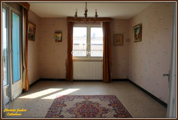 Maison à vendre 5 pièces CHALAIS (16)