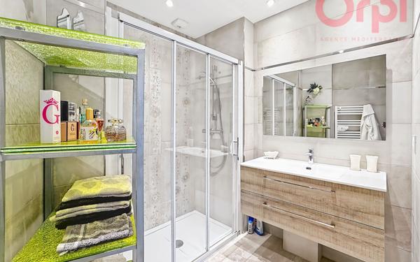 Appartement à vendre    3 pièces • 82,64 m2 Fréjus