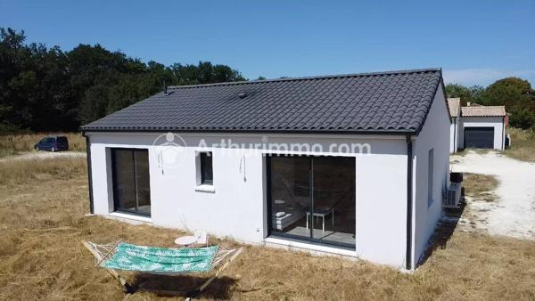 Vente                                                      Maison
                        
                     3 pièces                      70 m2                     à Saint-Astier