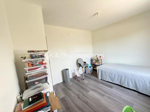 Vente                                                      Maison
                        
                     3 pièces                      70 m2                     à Saint-Astier