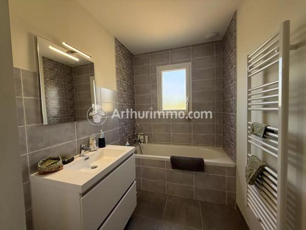 Vente                                                      Maison
                        
                     3 pièces                      70 m2                     à Saint-Astier
