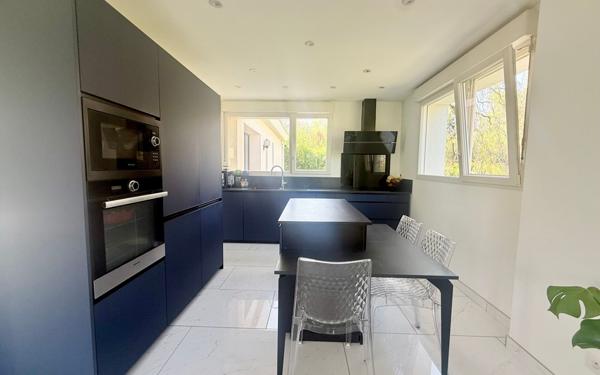 Maison à vendre    6 pièces •  Laon