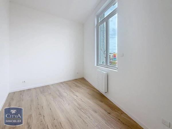 Appartement à louer 2 pièces 36.2m² Hautmont (59330)