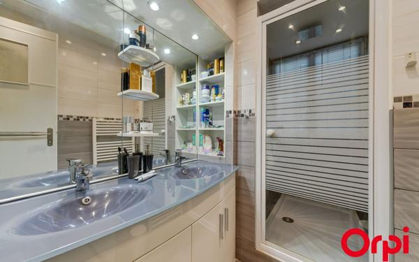 Appartement à vendre    4 pièces • 65 m2 Villeurbanne