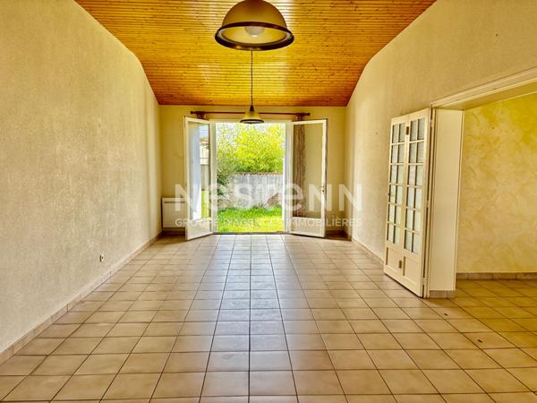 Maison proche de Vihiers - D5937