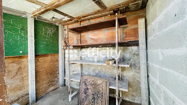 Maison
         2 pièces
        - 90 m² 135 000 € *