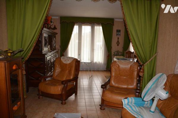 Vente sur la commune de Château-Gontier sur Mayenne une maison d'habitation avec jardin et garage